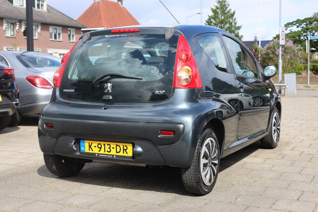 53452296-1.jpg