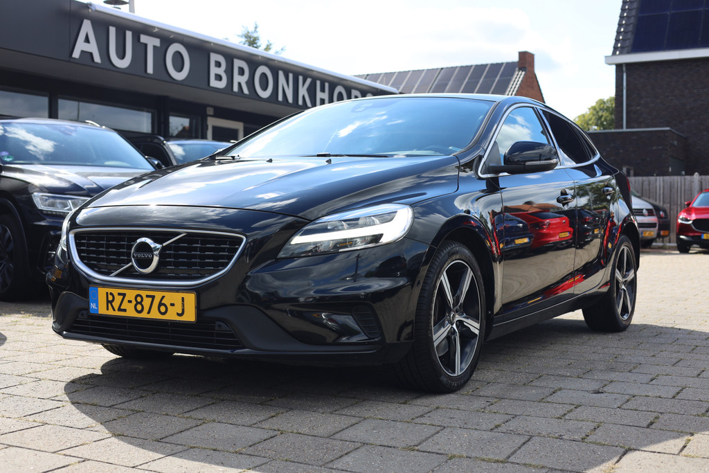 56366066-0.jpg