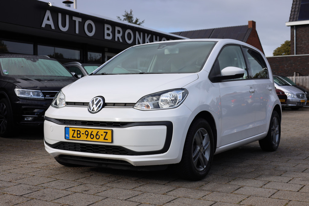 57337183-0.jpg